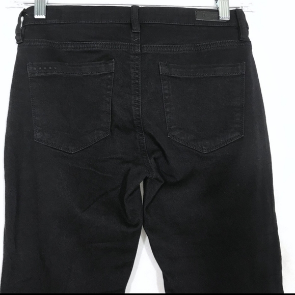 BLANK NYC Fray Hem Jeans - Picture 6 of 7